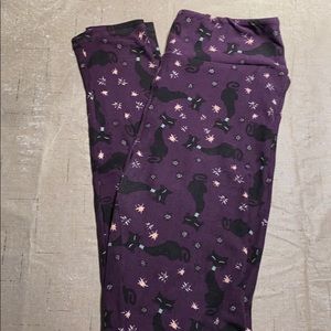 3/$25 LuLaRoe Cat Leggings OS